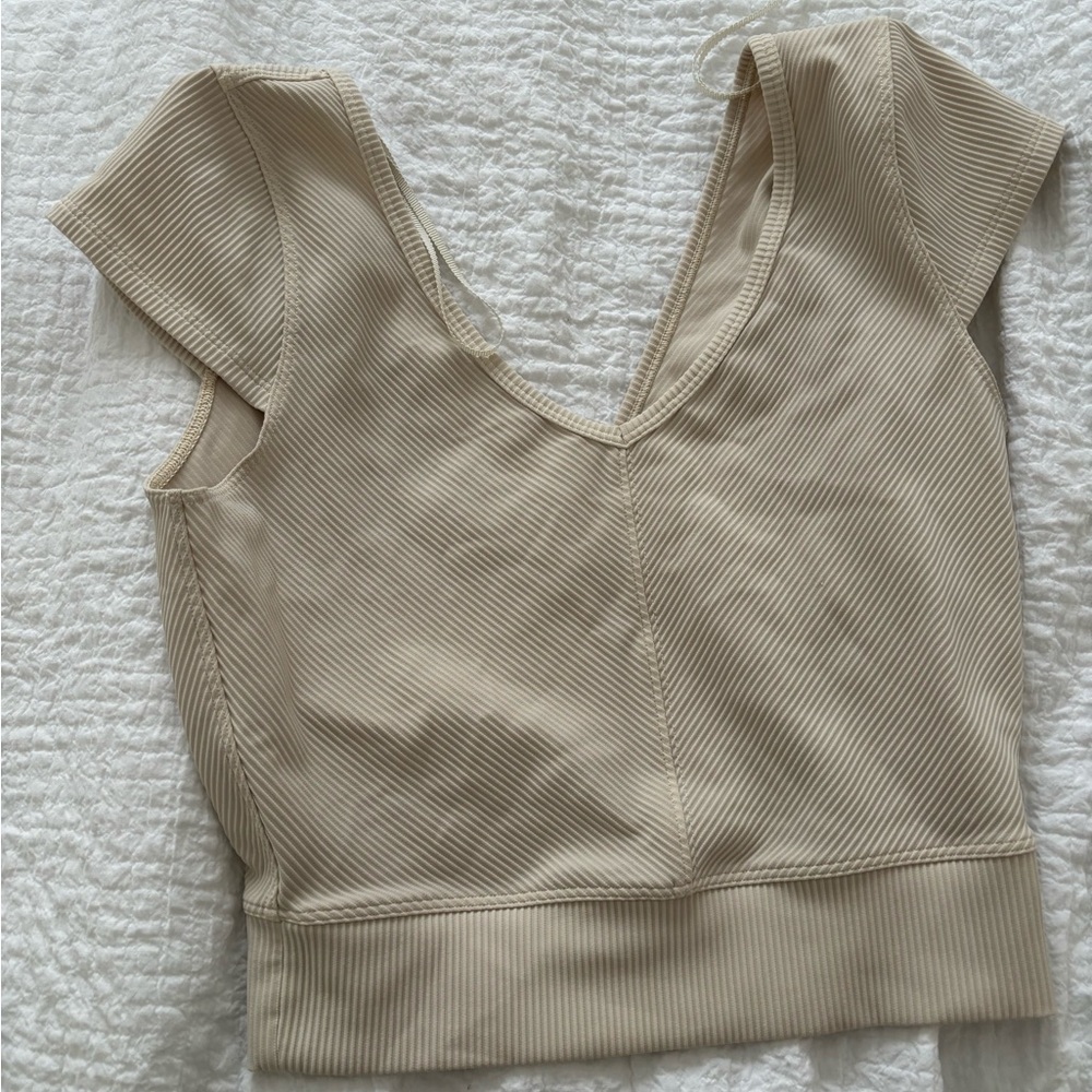 Lululemon crop top